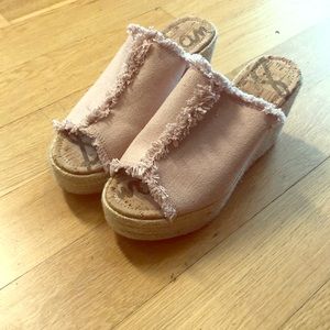 Sam Edelman platform slides